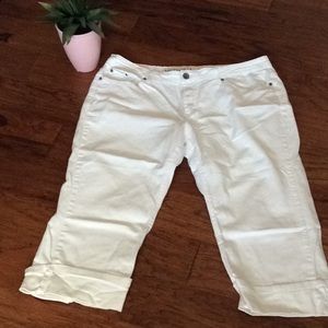 Ladies Cropped Jeans